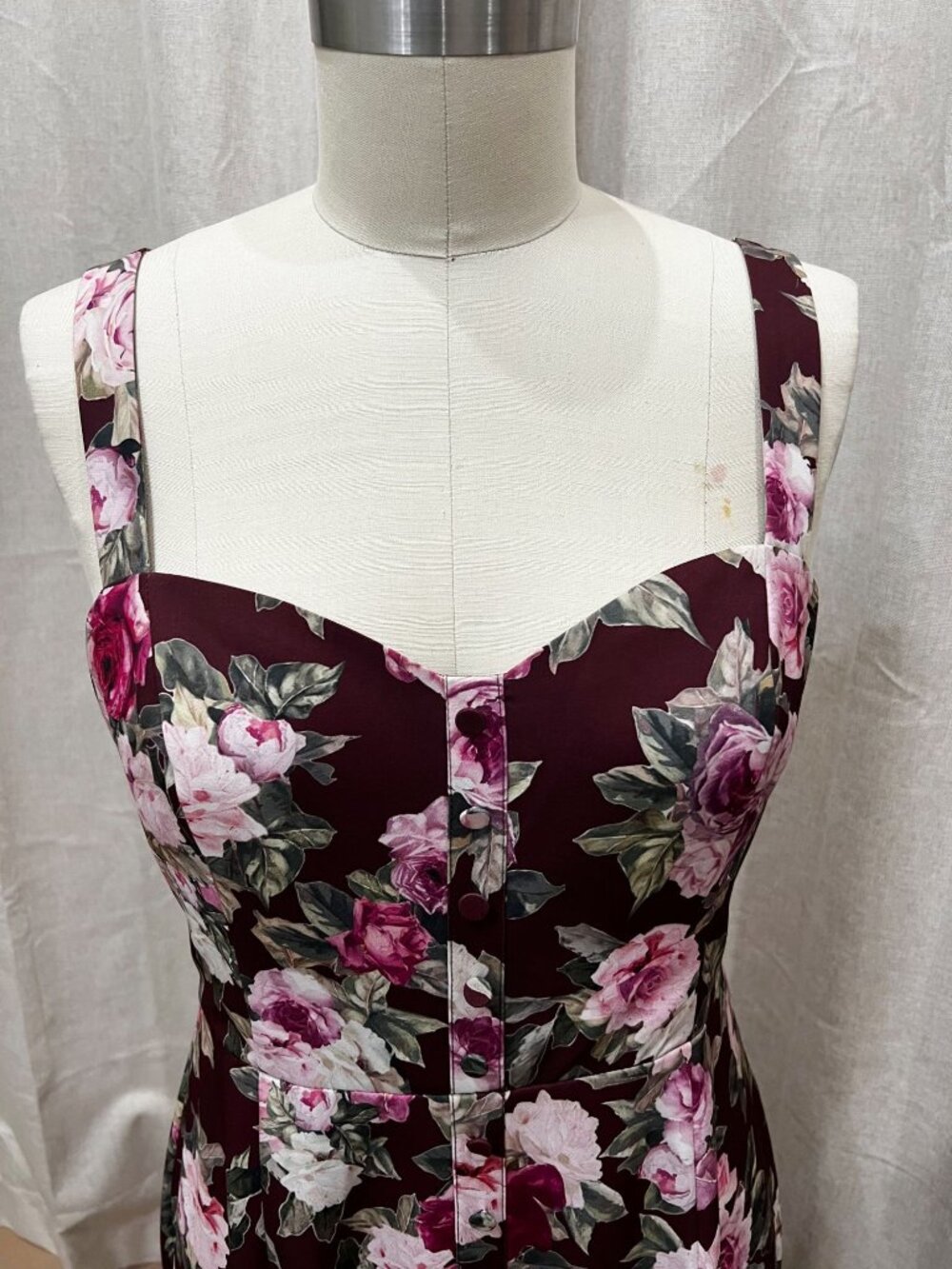 FAME + PARTNERS Floral Midi Dress With Ruffle Hem & Button Detail Sz 8 Burgundy - Picture 5 of 10